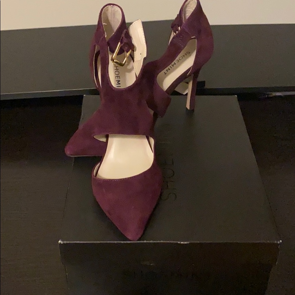 BRAND NEW!!! Suede wine pointed heels